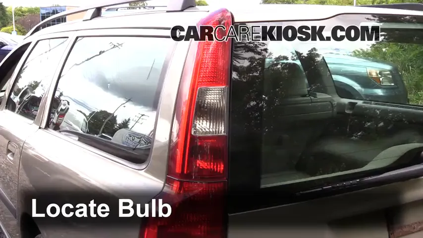 2001 Volvo V70 2.4L 5 Cyl. Lights